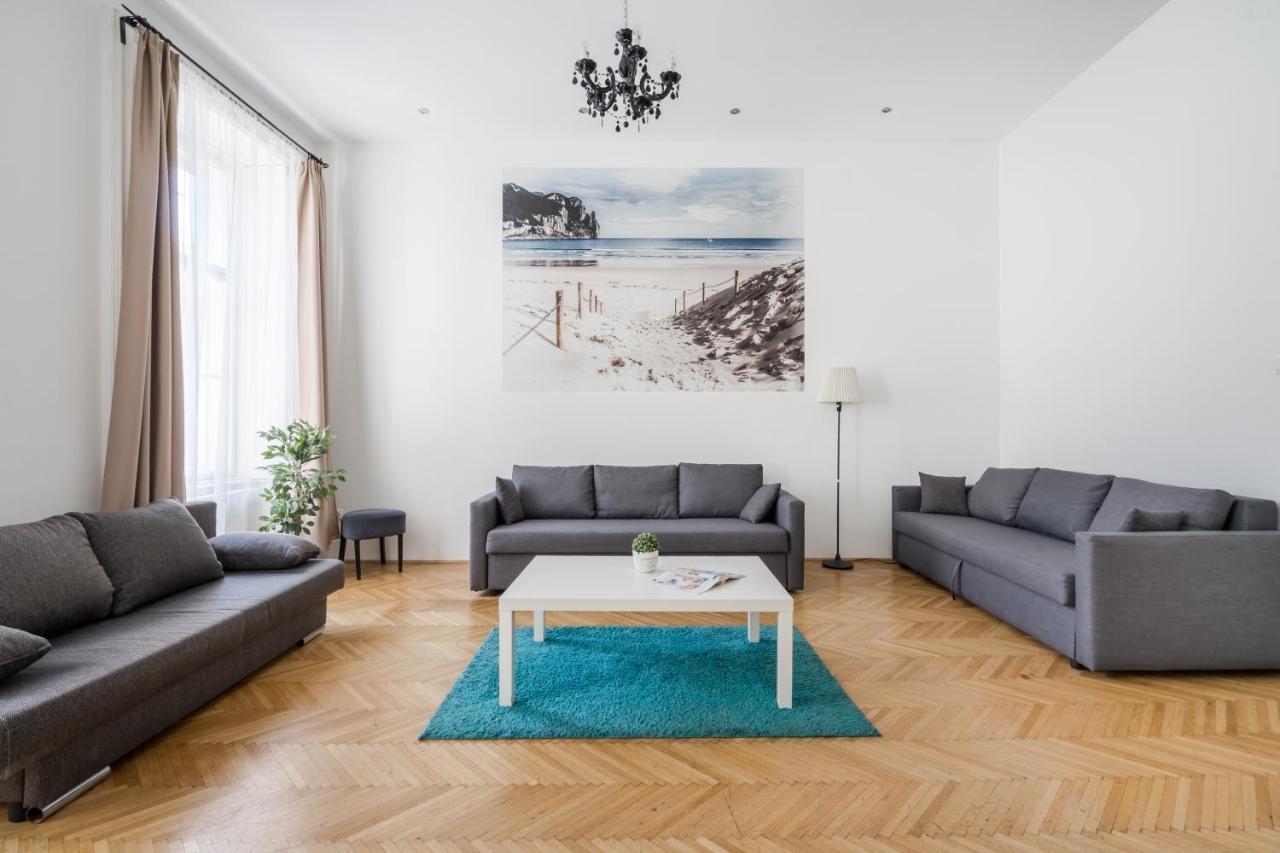 Real Apartments Vadasz Budapest Exteriör bild
