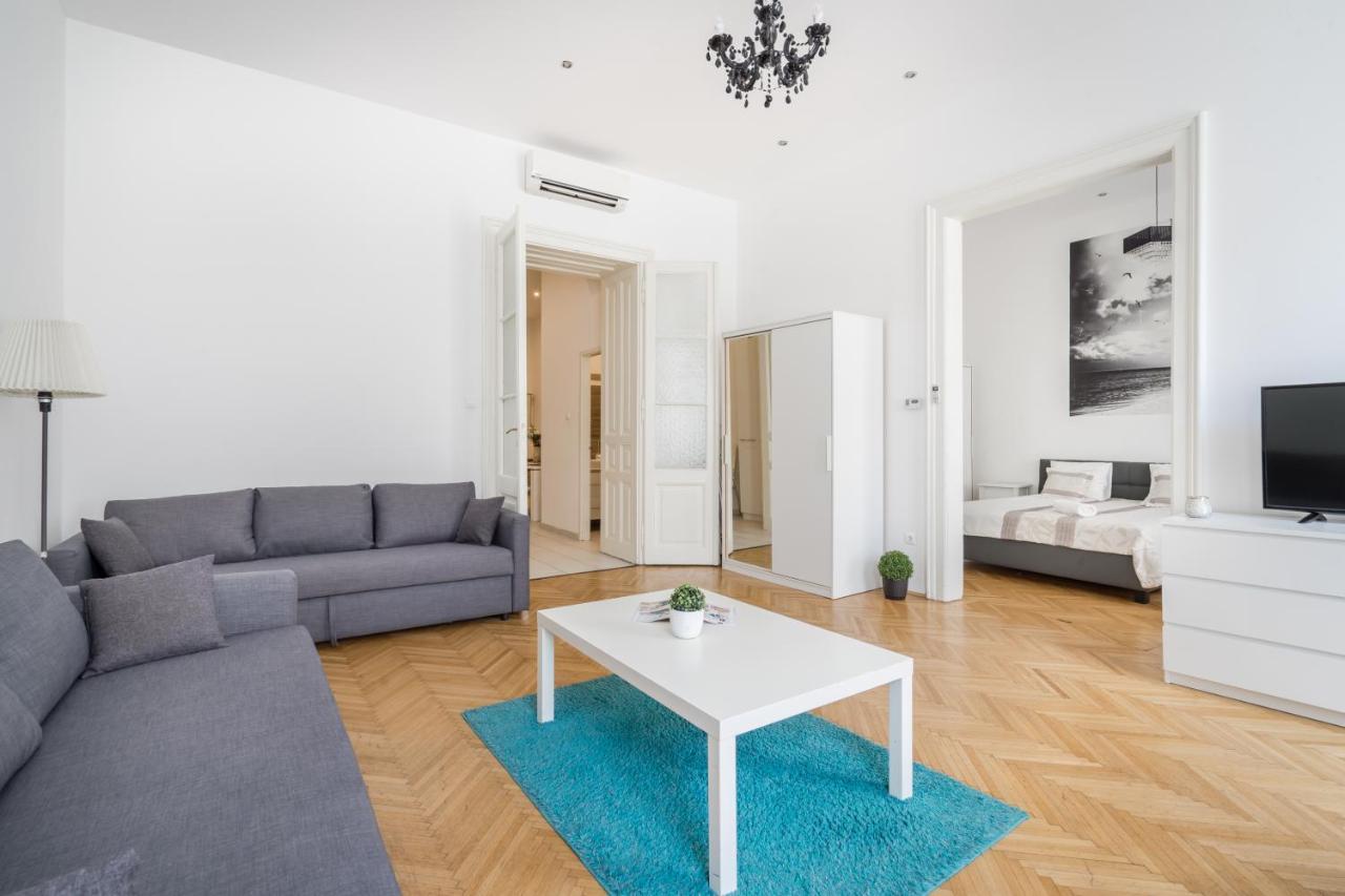 Real Apartments Vadasz Budapest Exteriör bild