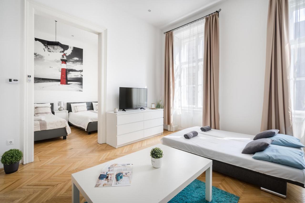 Real Apartments Vadasz Budapest Exteriör bild
