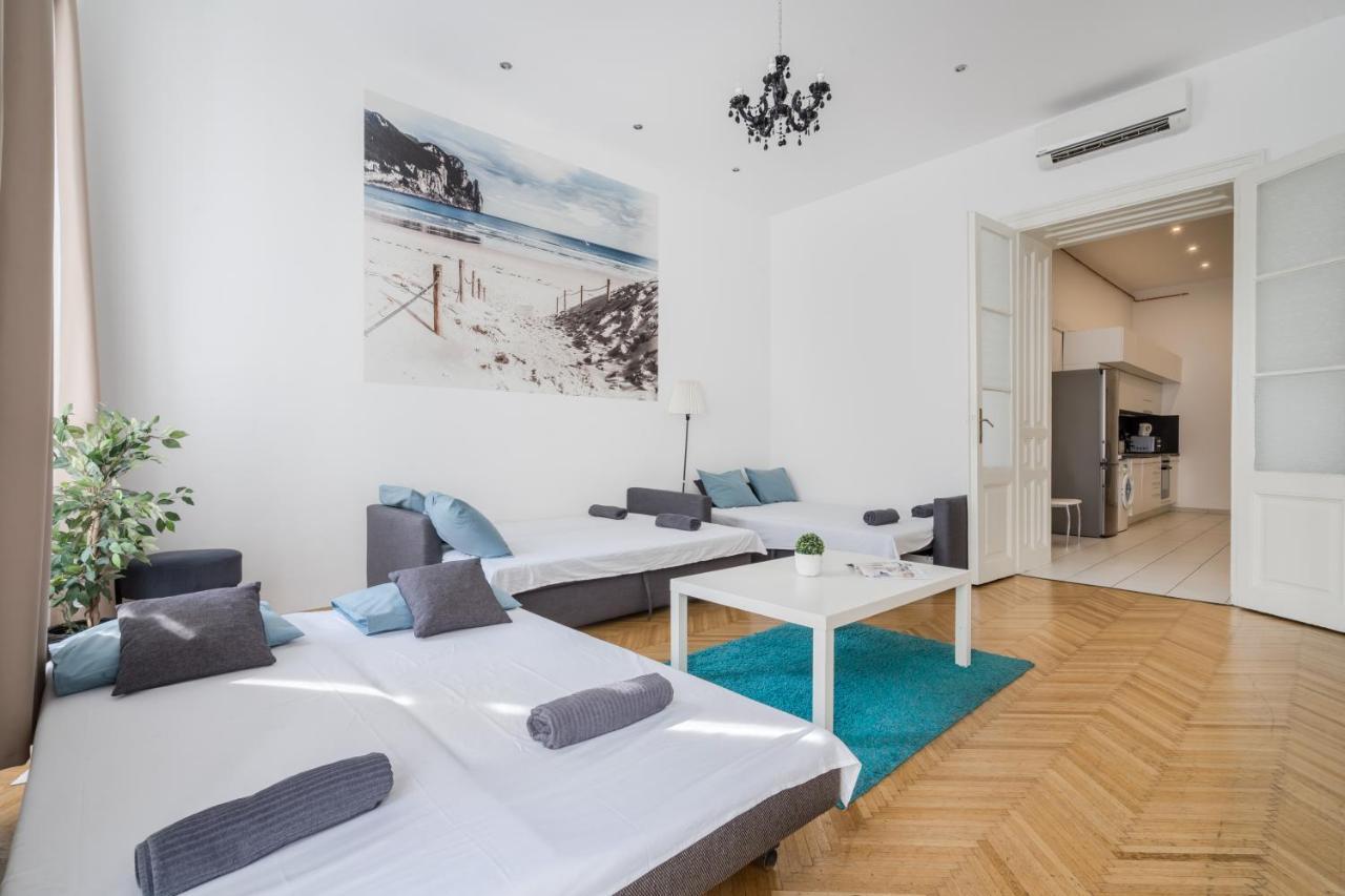 Real Apartments Vadasz Budapest Exteriör bild
